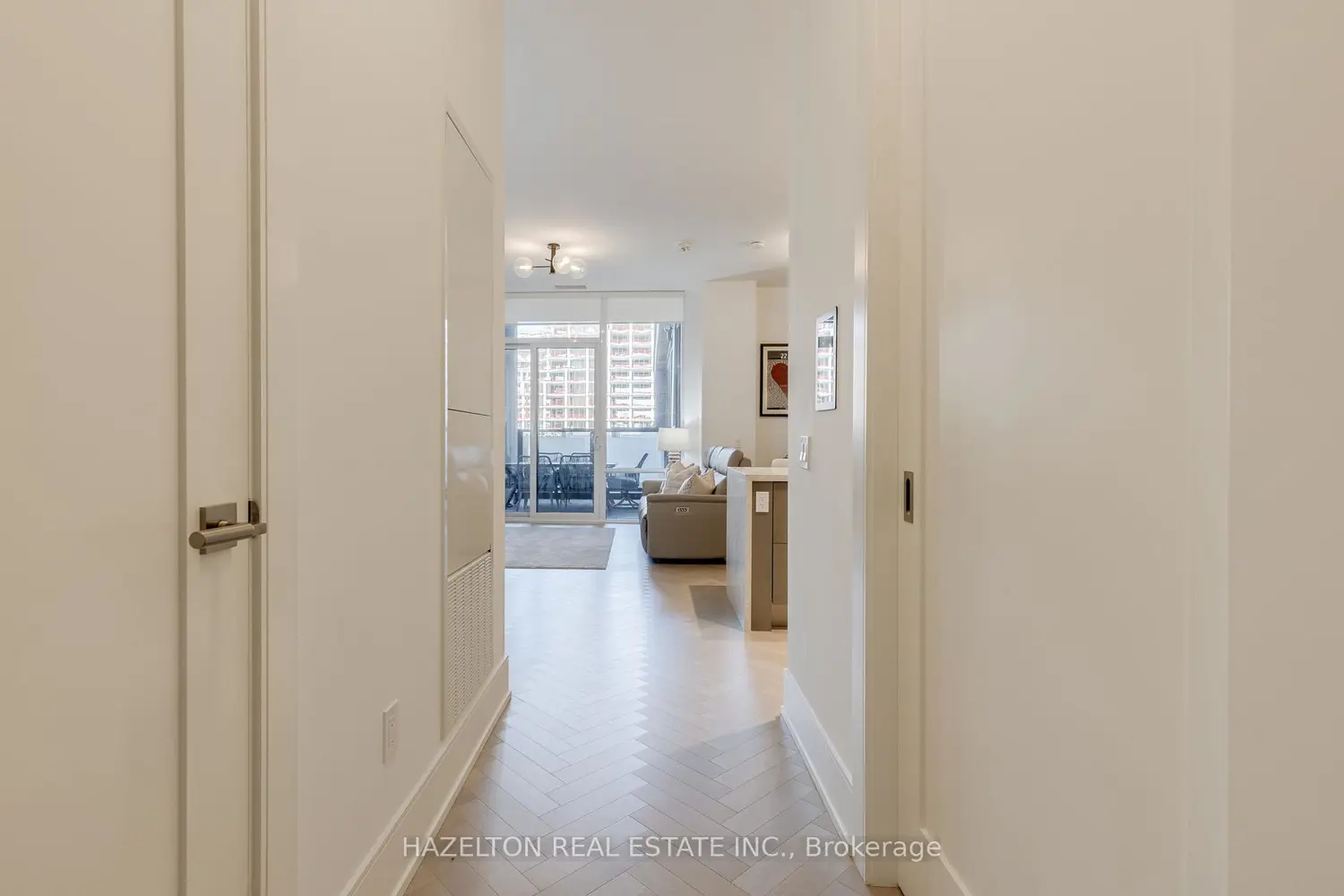 Additional image 3 of 455 Wellington Street 301