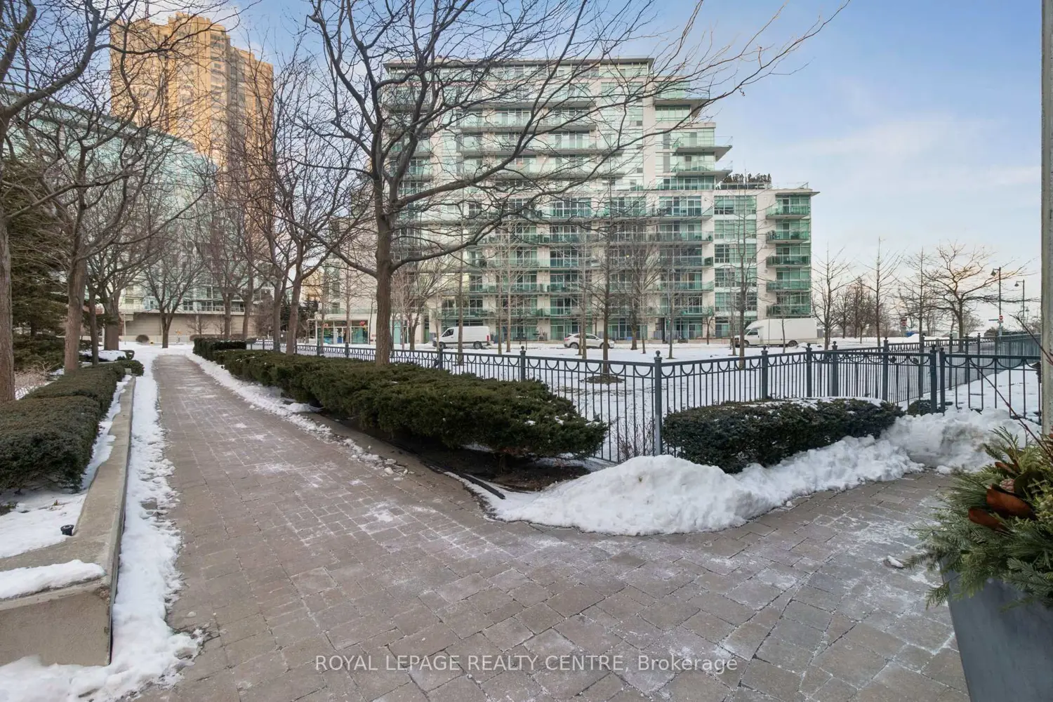 Additional image 18 of 2095 Lake Shore Boulevard 220