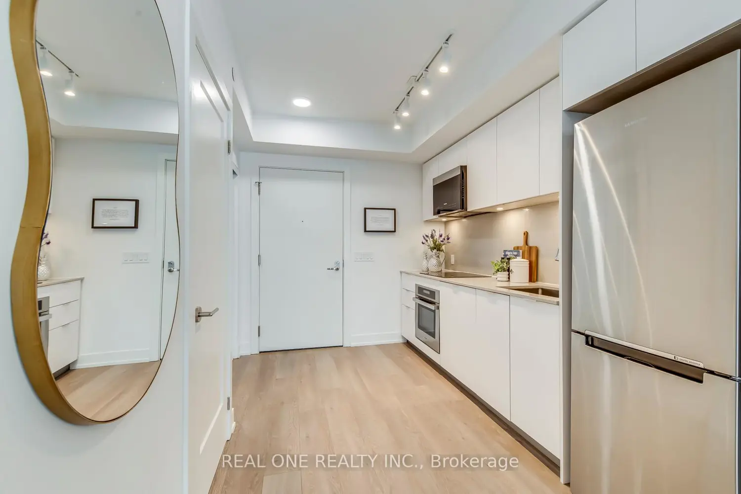 Additional image 4 of 9 Clegg Road 921N