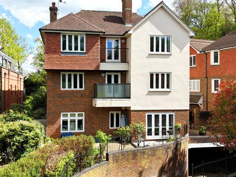 Roxborough Park, Harrow On The Hill HA1