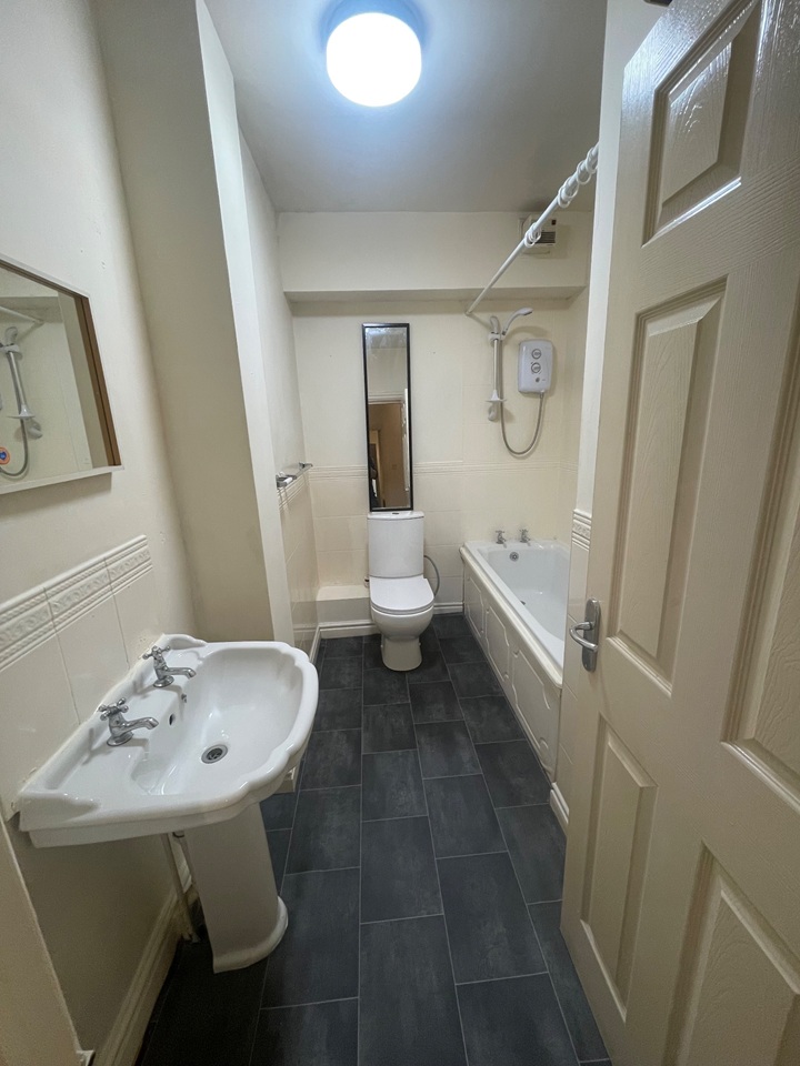 Additional image 10 of 3 Bed Flat, Oxford Road, M1, N1 7GU