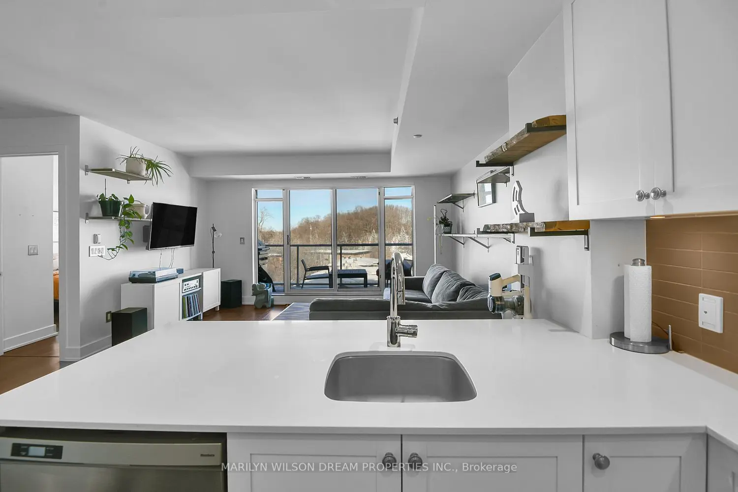 Additional image 7 of 7 Marquette Avenue 612