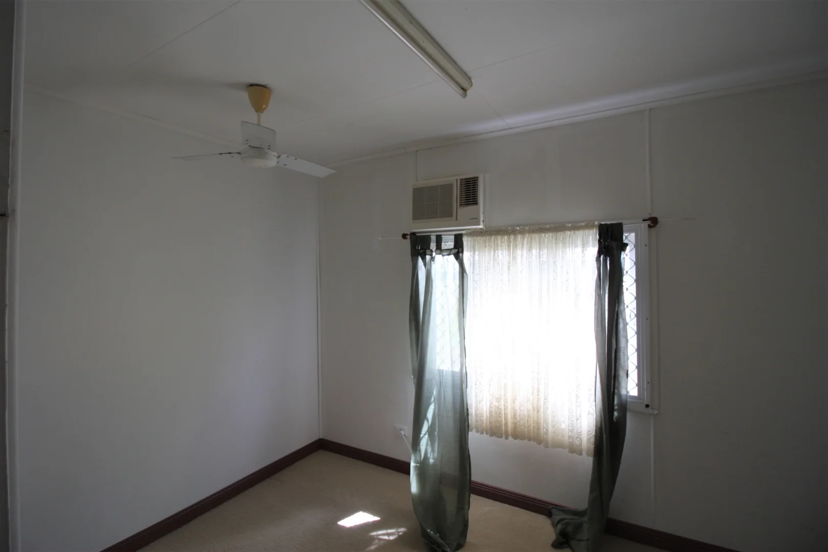 Additional image 14 of 27 Baker Street, Richmond Hill QLD 4820