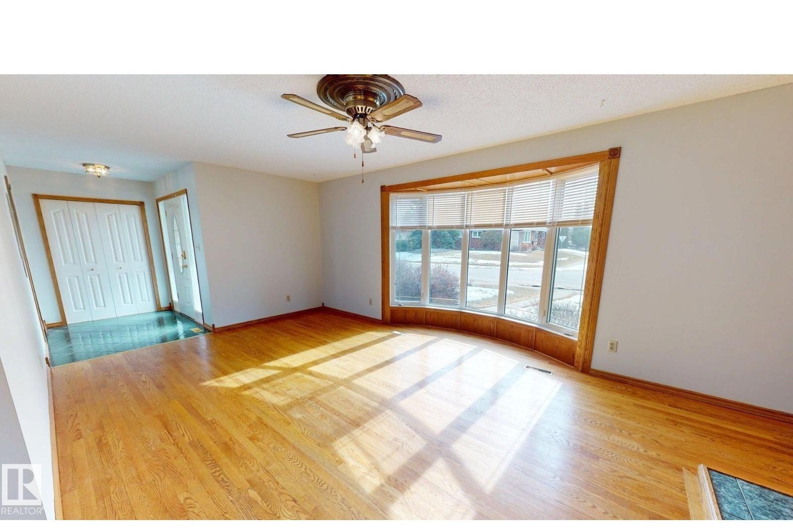 Additional image 8 of 363 Richfield Road NW, Edmonton, AB, T6K0K7