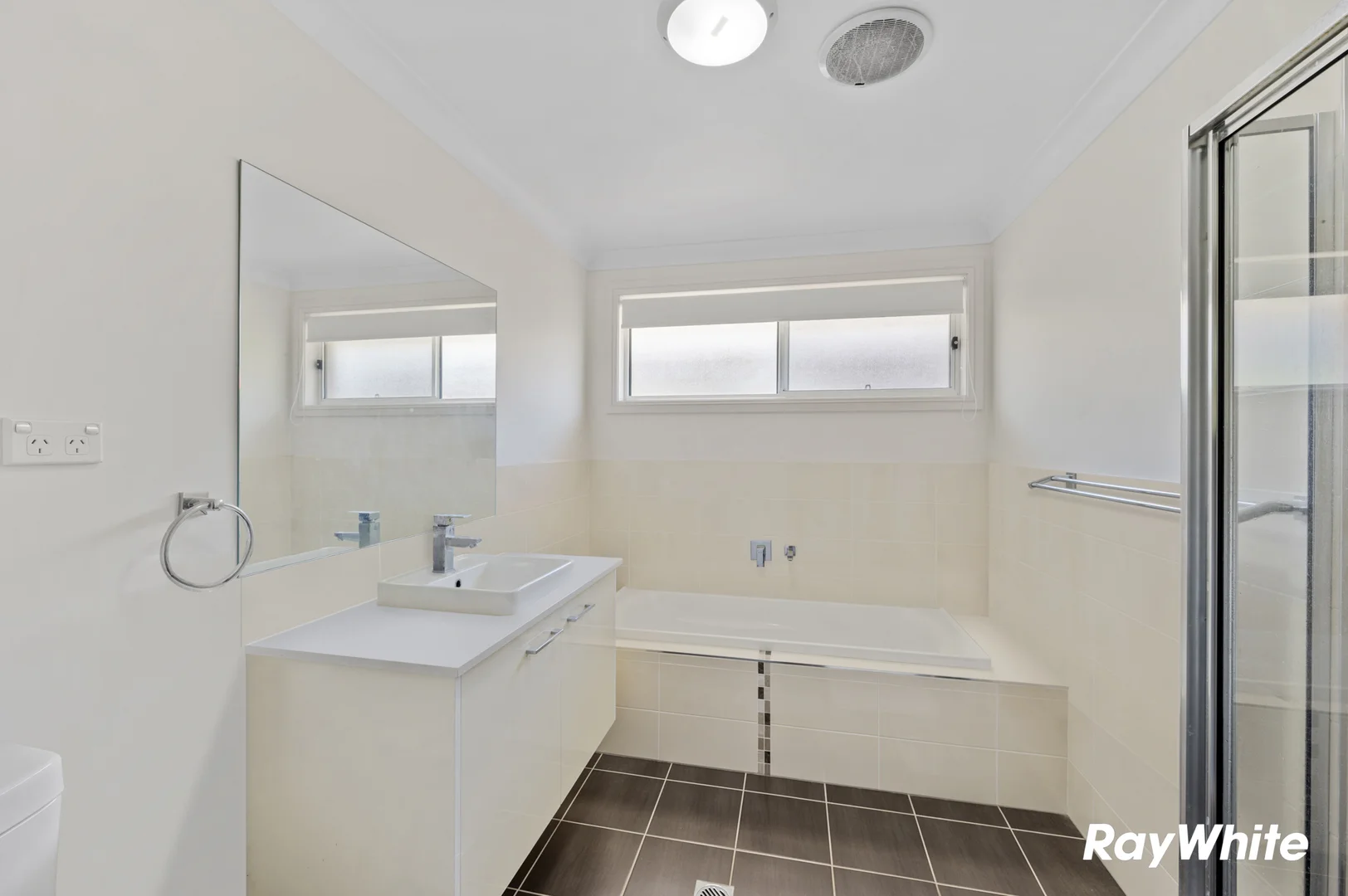 Additional image 12 of 8 Caitlin Crescent, Broulee NSW 2537