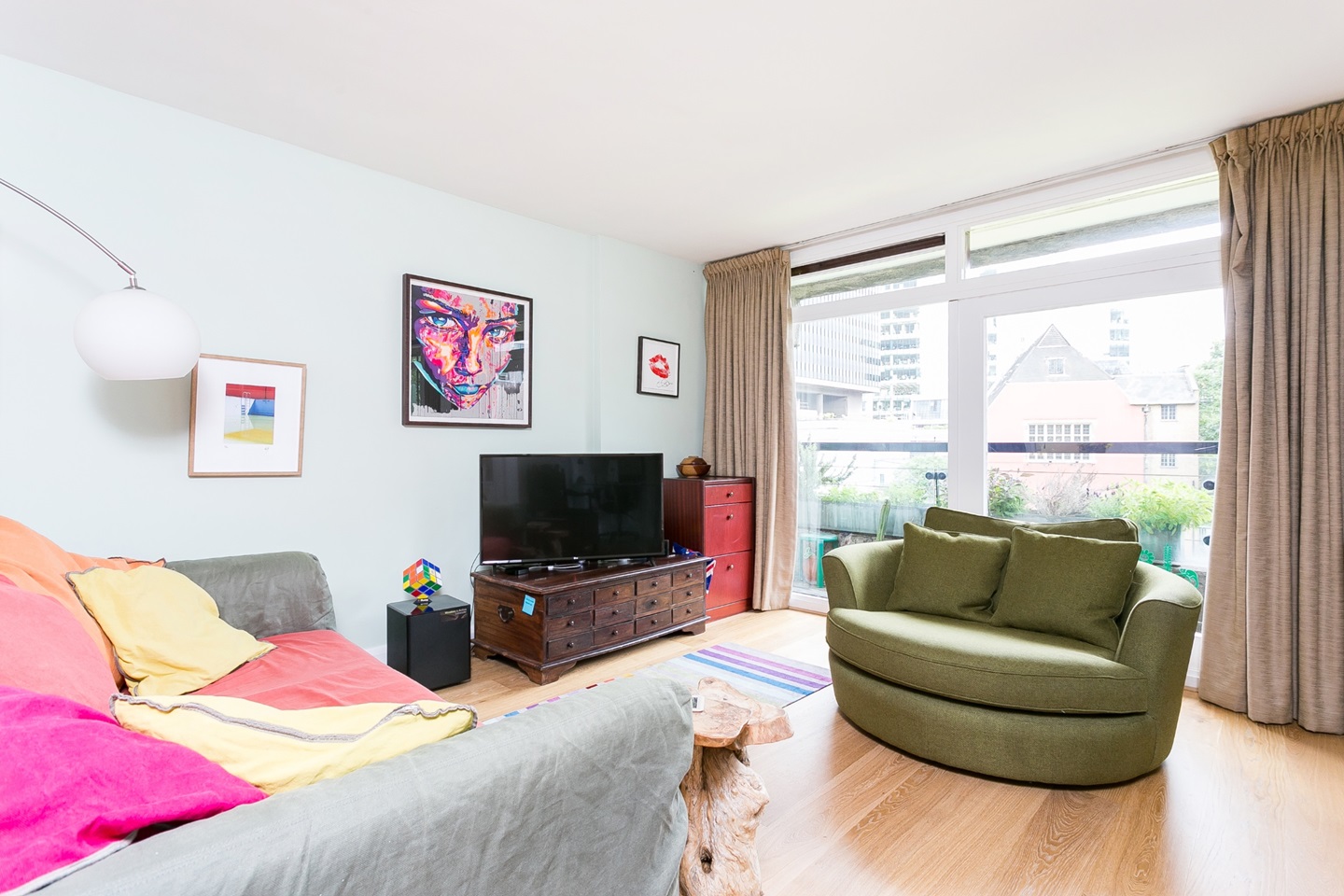 1 Bed Flat, Thomas More House, EC2Y, N1 7GU