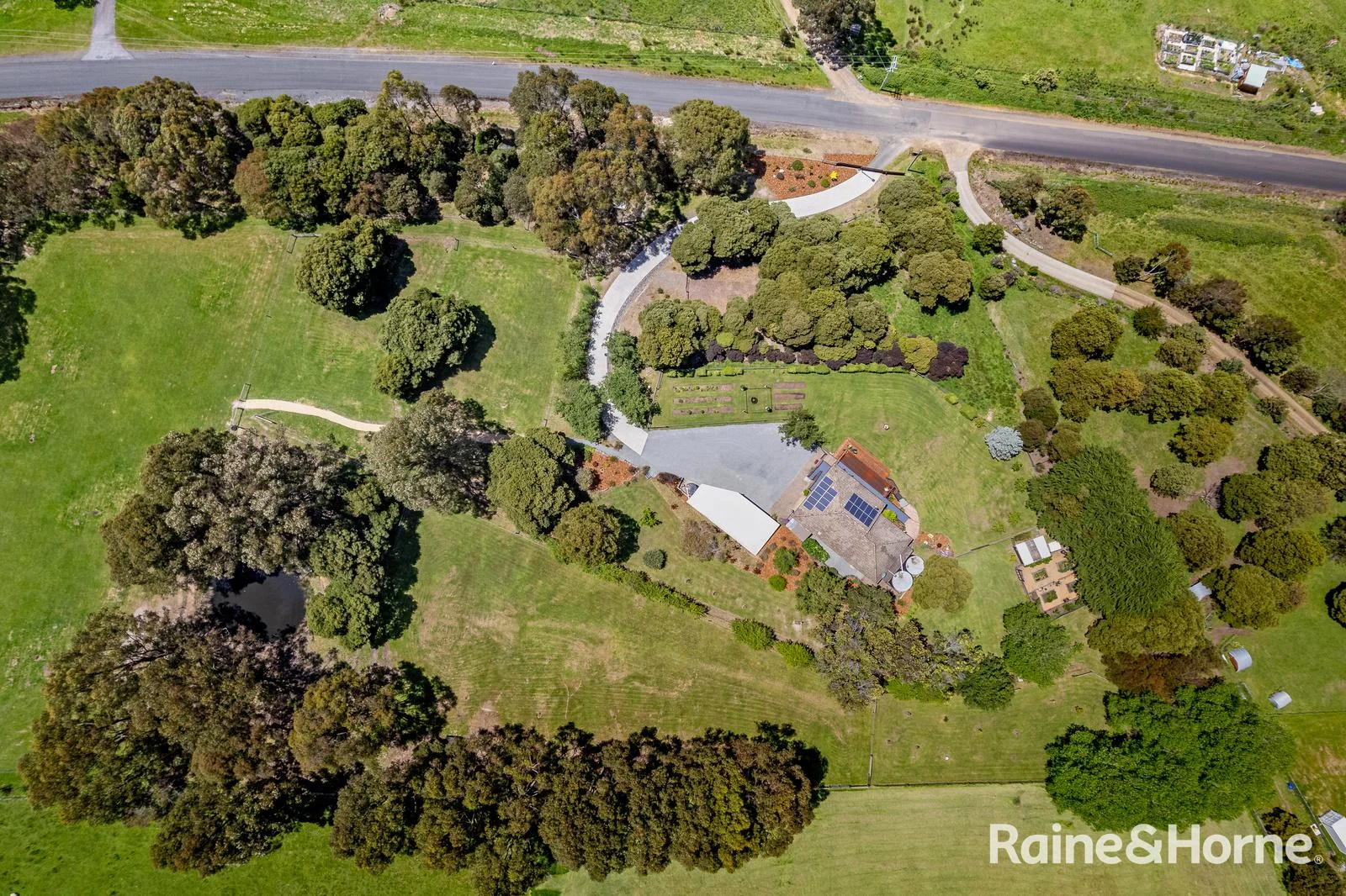 Additional image 33 of 133 Cades Drive, Kingston TAS 7050