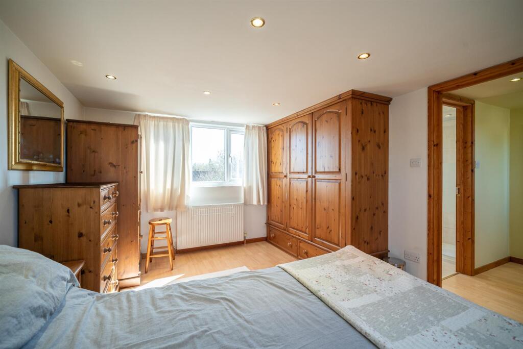 Additional image 21 of Howard Close, St. Albans