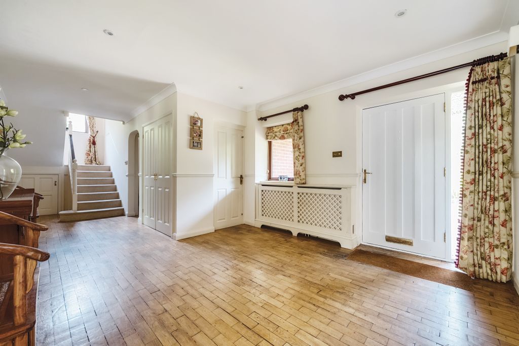 Additional image 2 of 5 bed detached house for saleThe Green, Henley-On-Thames RG9