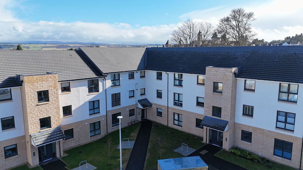 2 bed flat for sale25 Dunain Square, Inverness IV3
