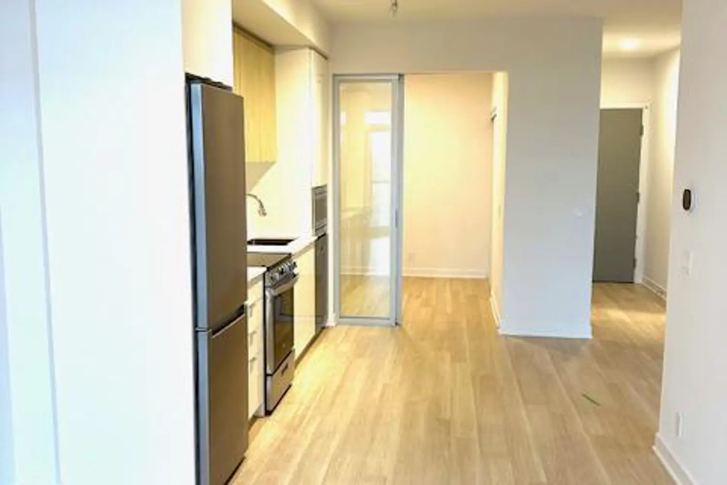 Additional image 3 of 50 Upper Mall Way B-1209