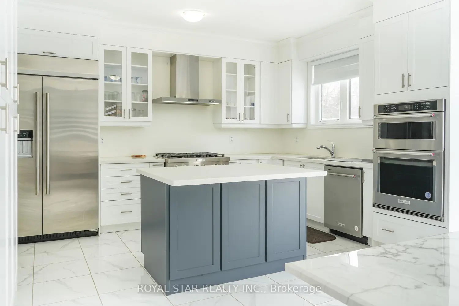 Additional image 10 of 144 Rosanne Circle