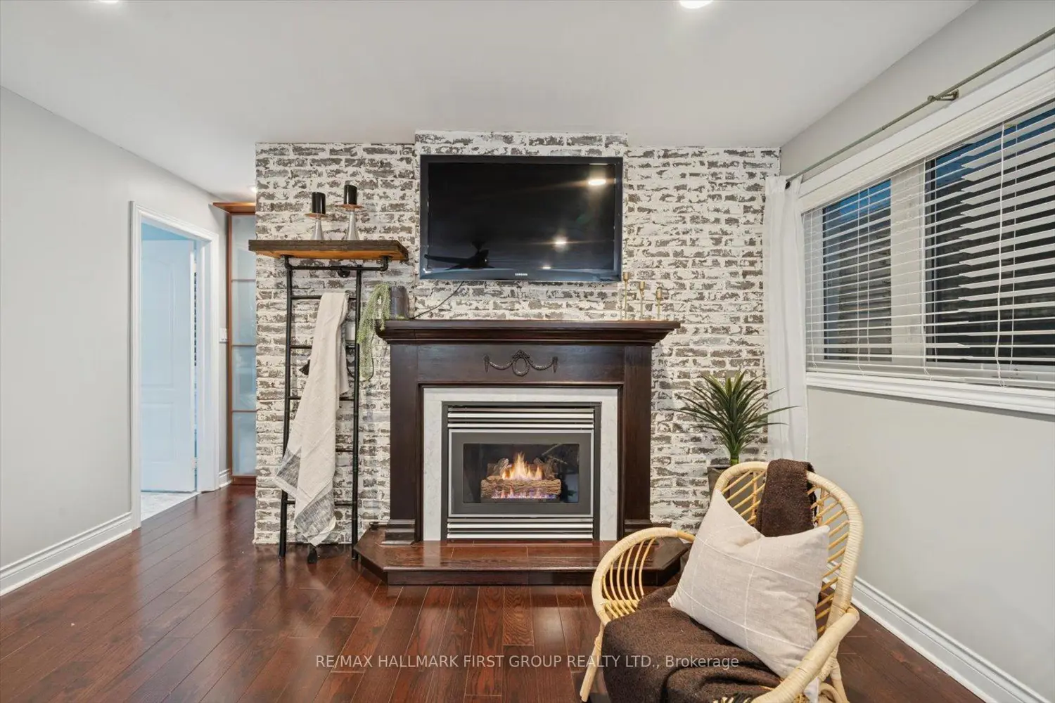 Additional image 7 of 1779 Woodview Avenue