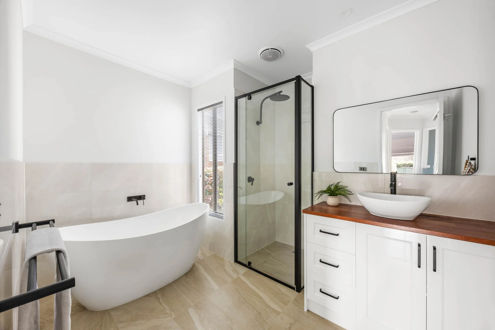 Additional image 11 of 6 Carinya Drive, Gisborne VIC 3437