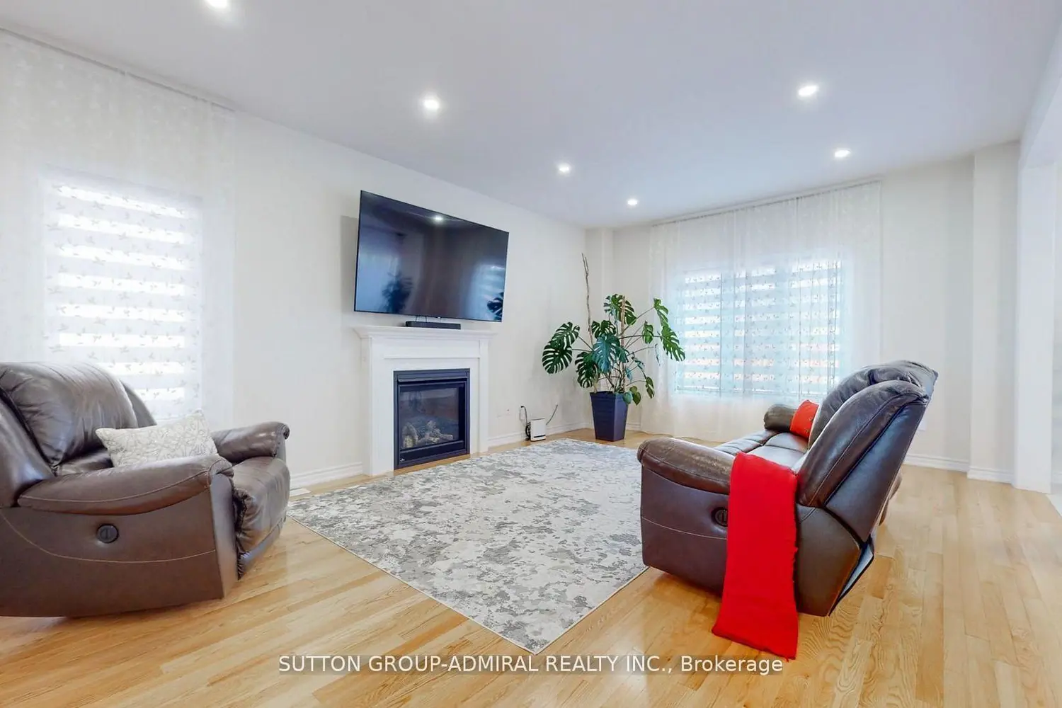 Additional image 2 of 3 Cypress Point Street