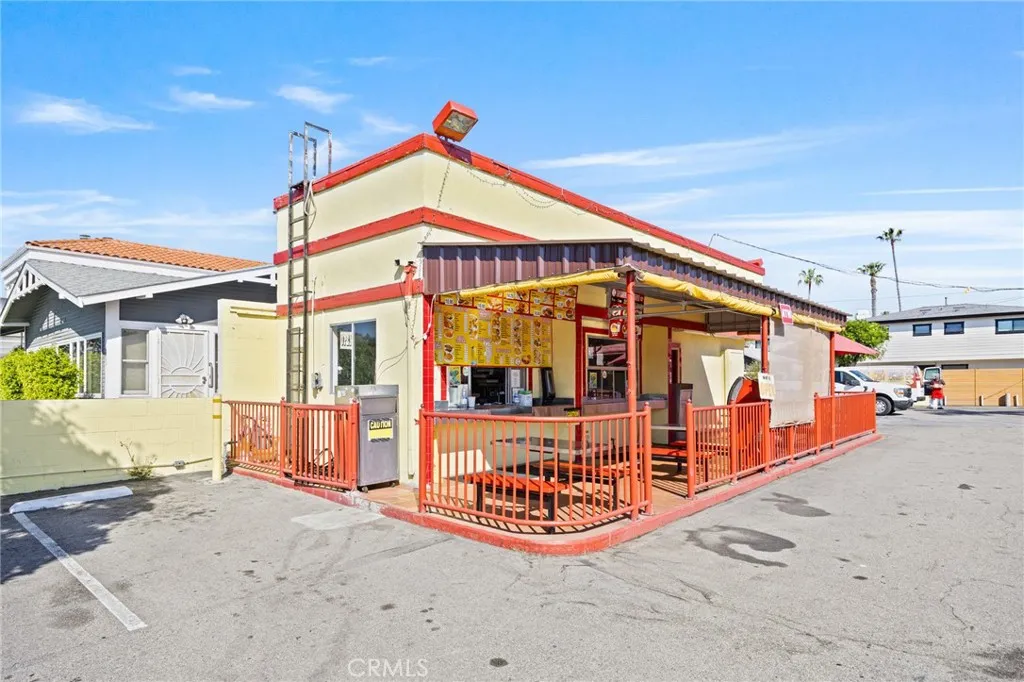Additional image 13 of 921 S Pacific Coast Ave, Redondo Beach, CA 90277