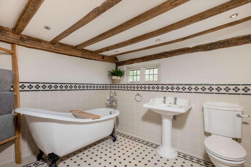 Additional image 12 of 5 bed detached house for saleOld Warwick Road, Rowington, Warwickshire CV35