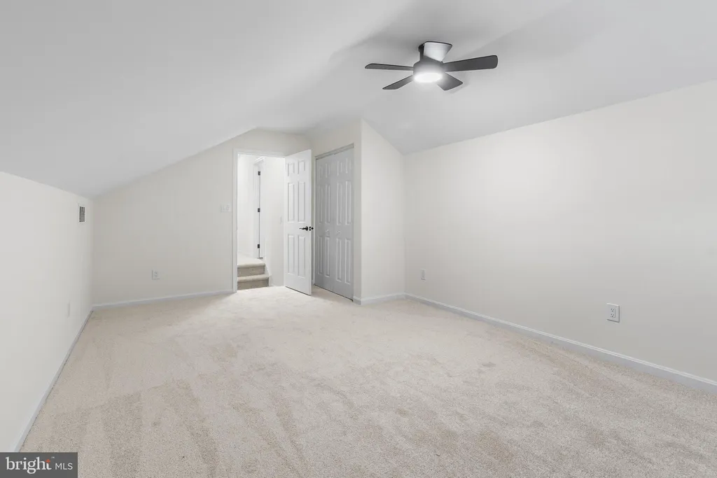 Additional image 23 of 210 W Silver Fox Road, Newark, DE 19702