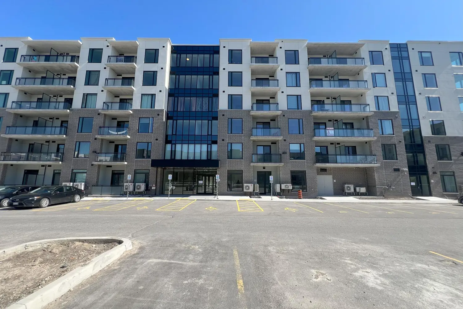 107 Roger Street 416