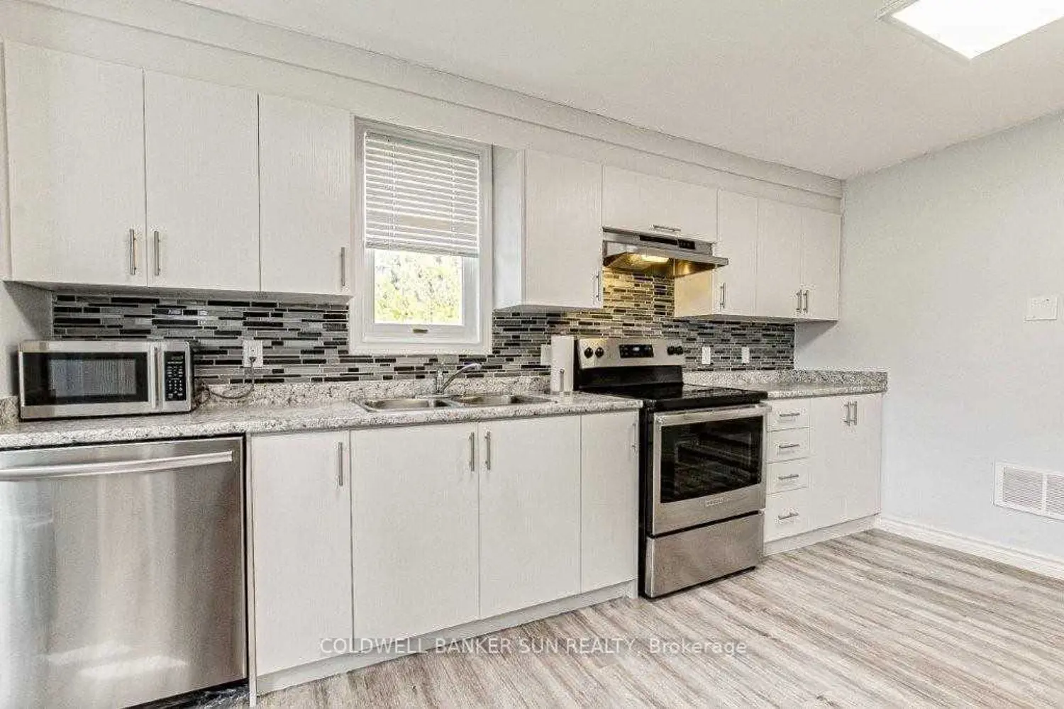 Additional image 6 of 888 Nellis Street