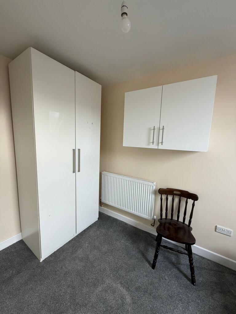 Additional image 7 of 2 Rooms Available In Woeley Castle Square, B29 5QL