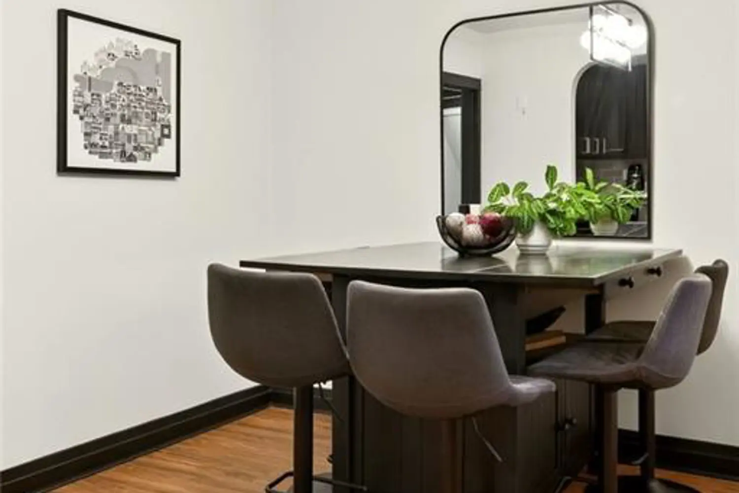 Additional image 4 of 17 Gary Avenue