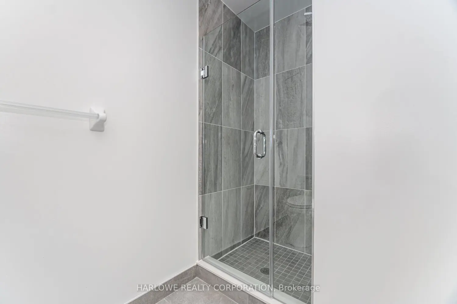 Additional image 16 of 543 Richmond Street 406