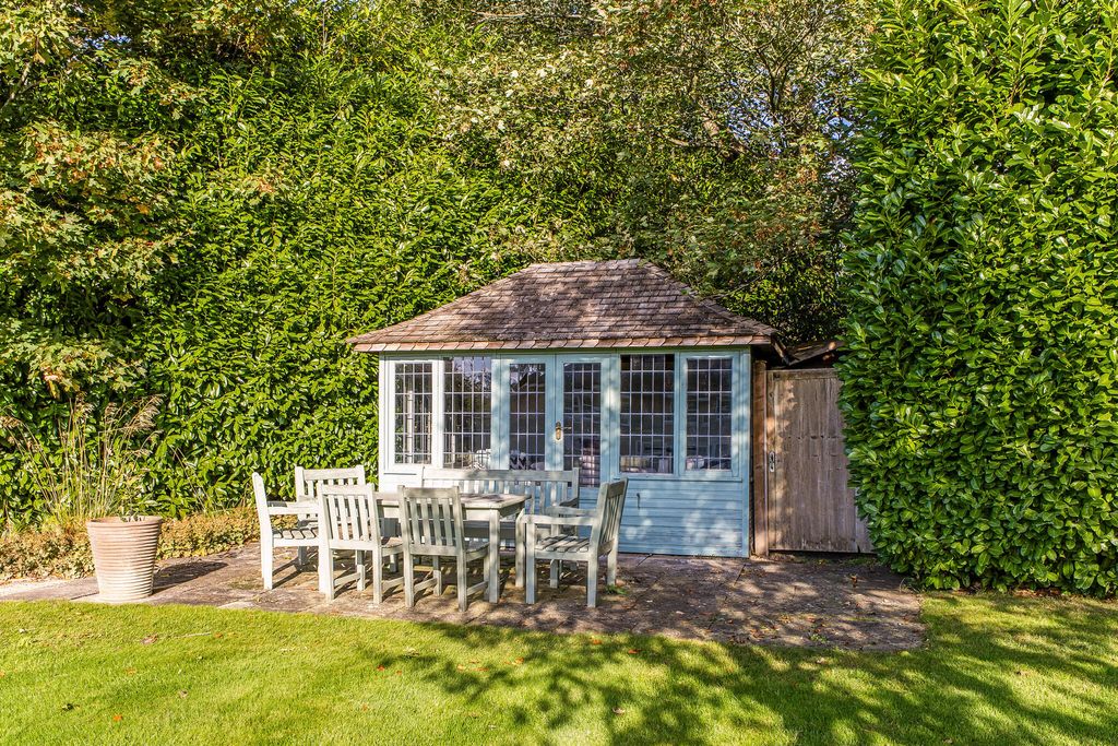 Additional image 19 of 8 bed detached house for saleOakfield Road, Harpenden AL5
