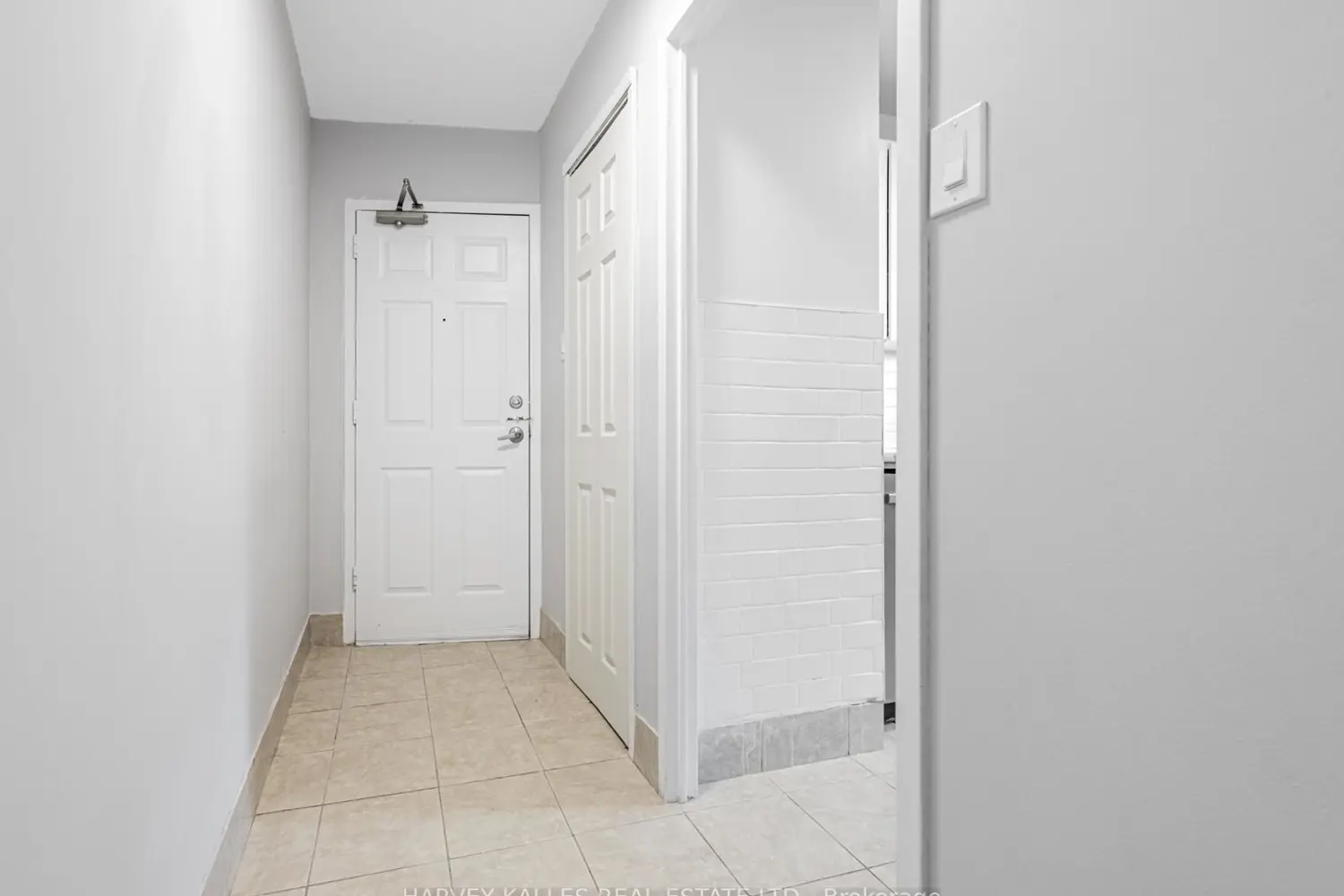 Additional image 2 of 3065 Queen Frederica Drive 505