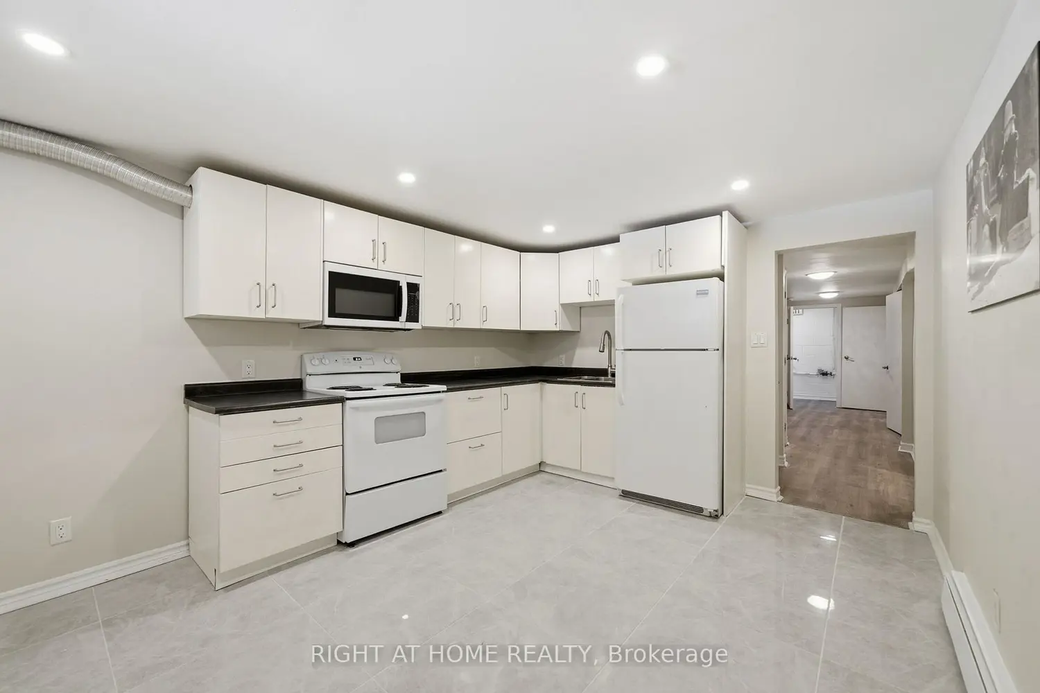 Additional image 16 of 708 Carnegie Avenue