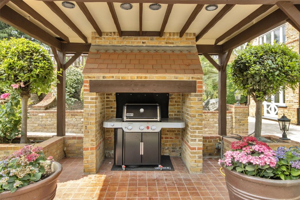 Additional image 15 of 6 bed detached house for saleHome Farm, Kemnal Road, Chislehurst BR7