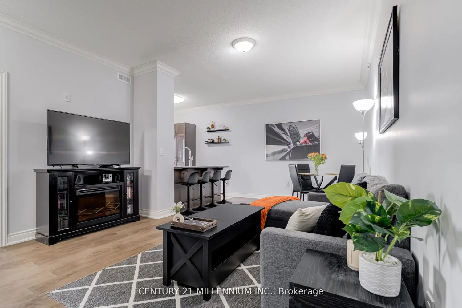 Additional image 4 of 1440 Gordon Street 414