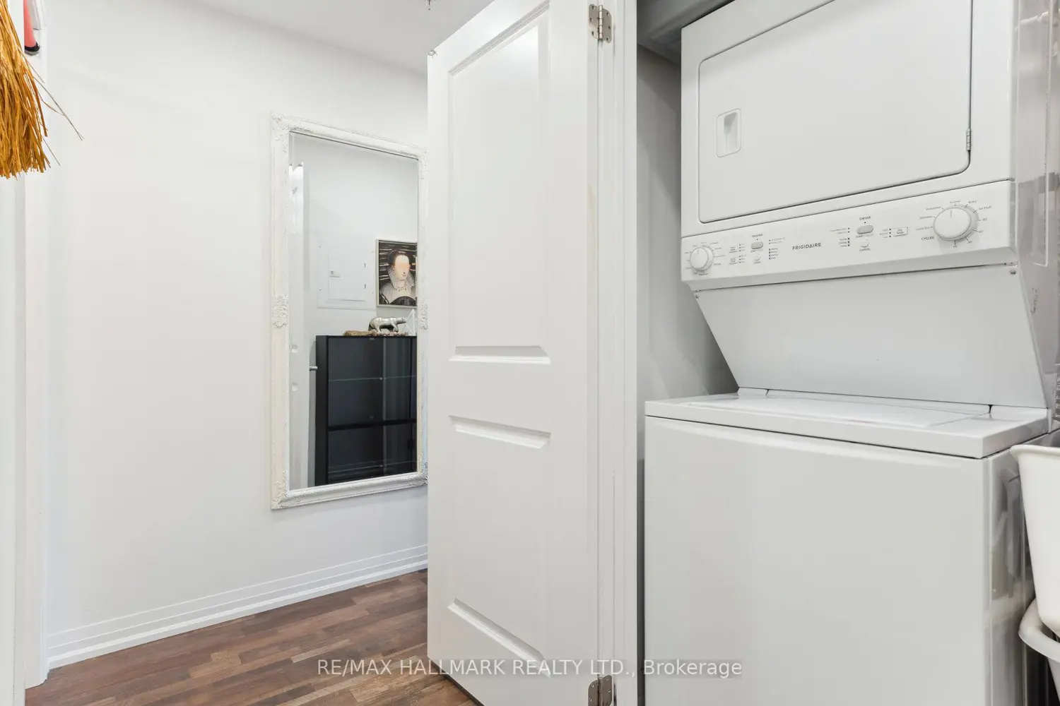 Additional image 17 of 157 Wellington Street 304