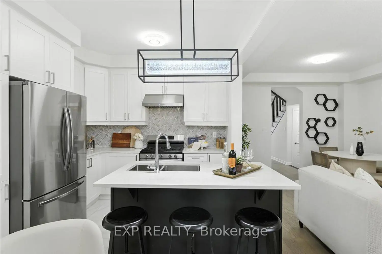 Additional image 9 of 3303 Thunderbird Promenade