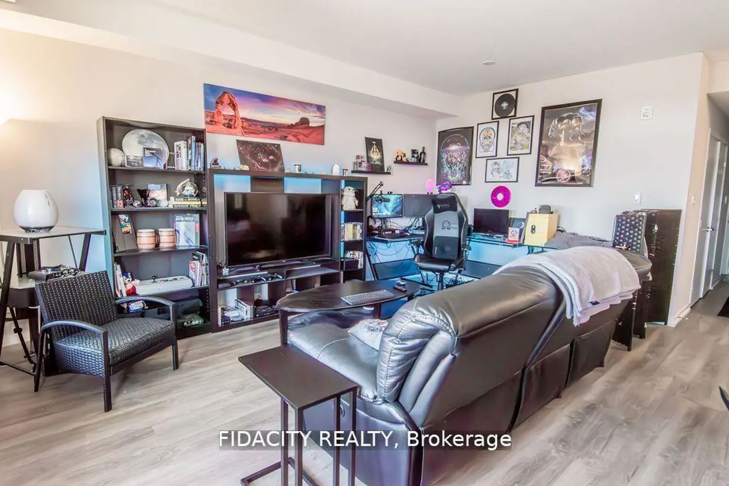 Additional image 9 of 225 Citiplace Drive H