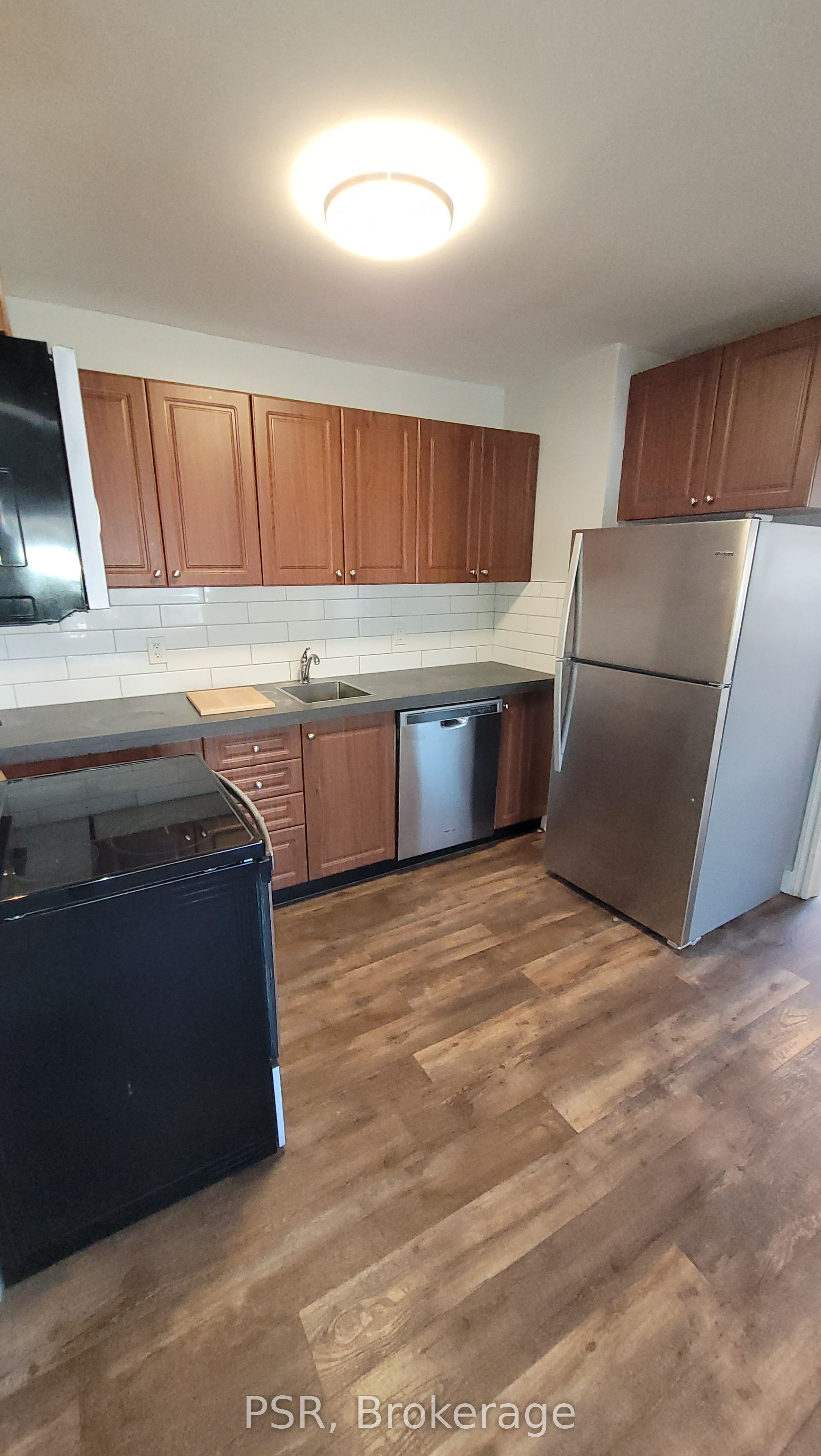 Additional image 4 of 2-170 Holborne Avenue, Toronto, ON, M4C 2R6