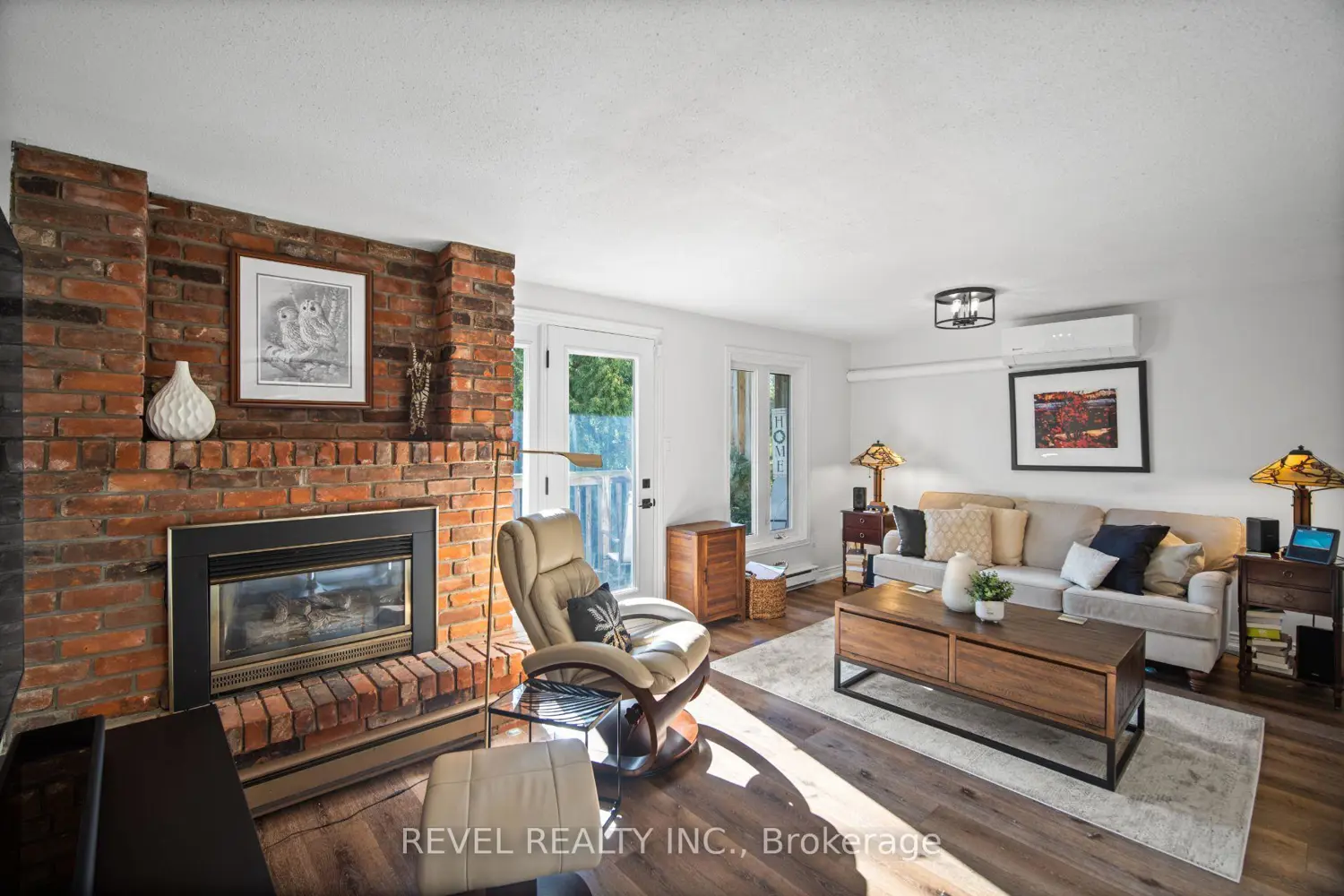 Additional image 5 of 2058 Brant Street 3