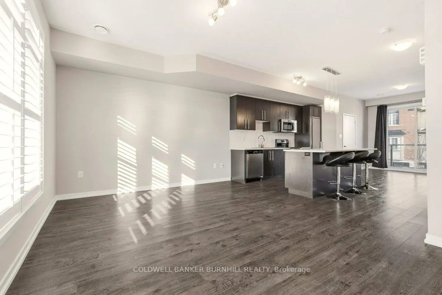 Additional image 5 of 510 North Service Road 13