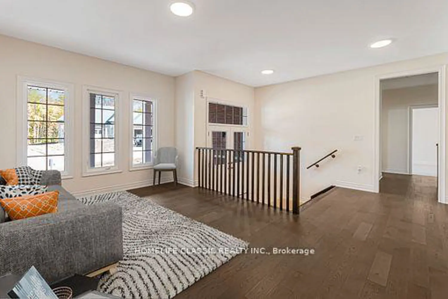 74 Ruby Drive photo 2