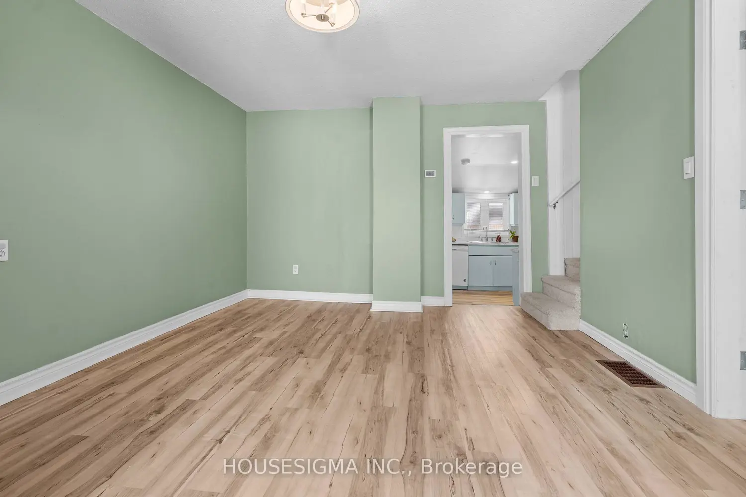 Additional image 5 of 16 Centre Street