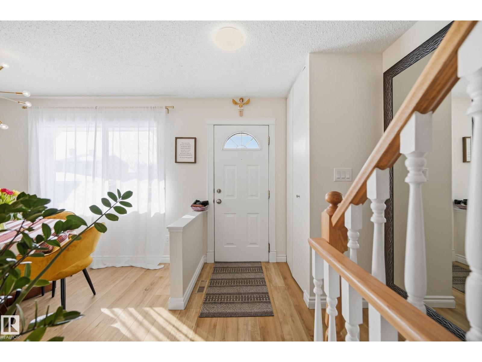 Additional image 2 of 165 Tudor Lane NW, Edmonton, AB, T5S1K9