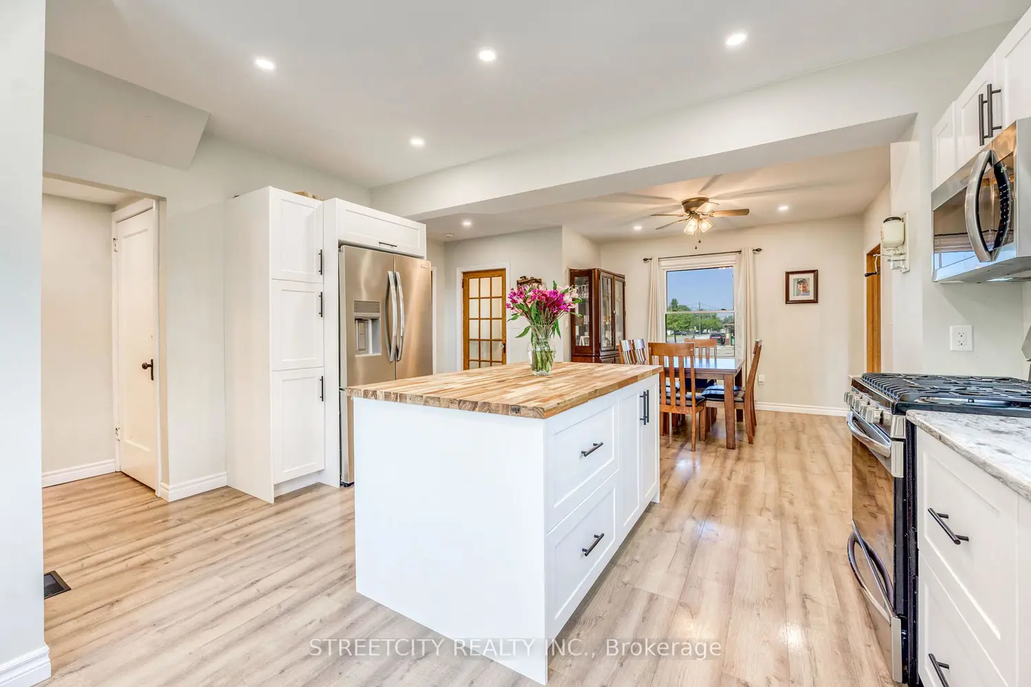 Additional image 11 of 703 Wellington Street