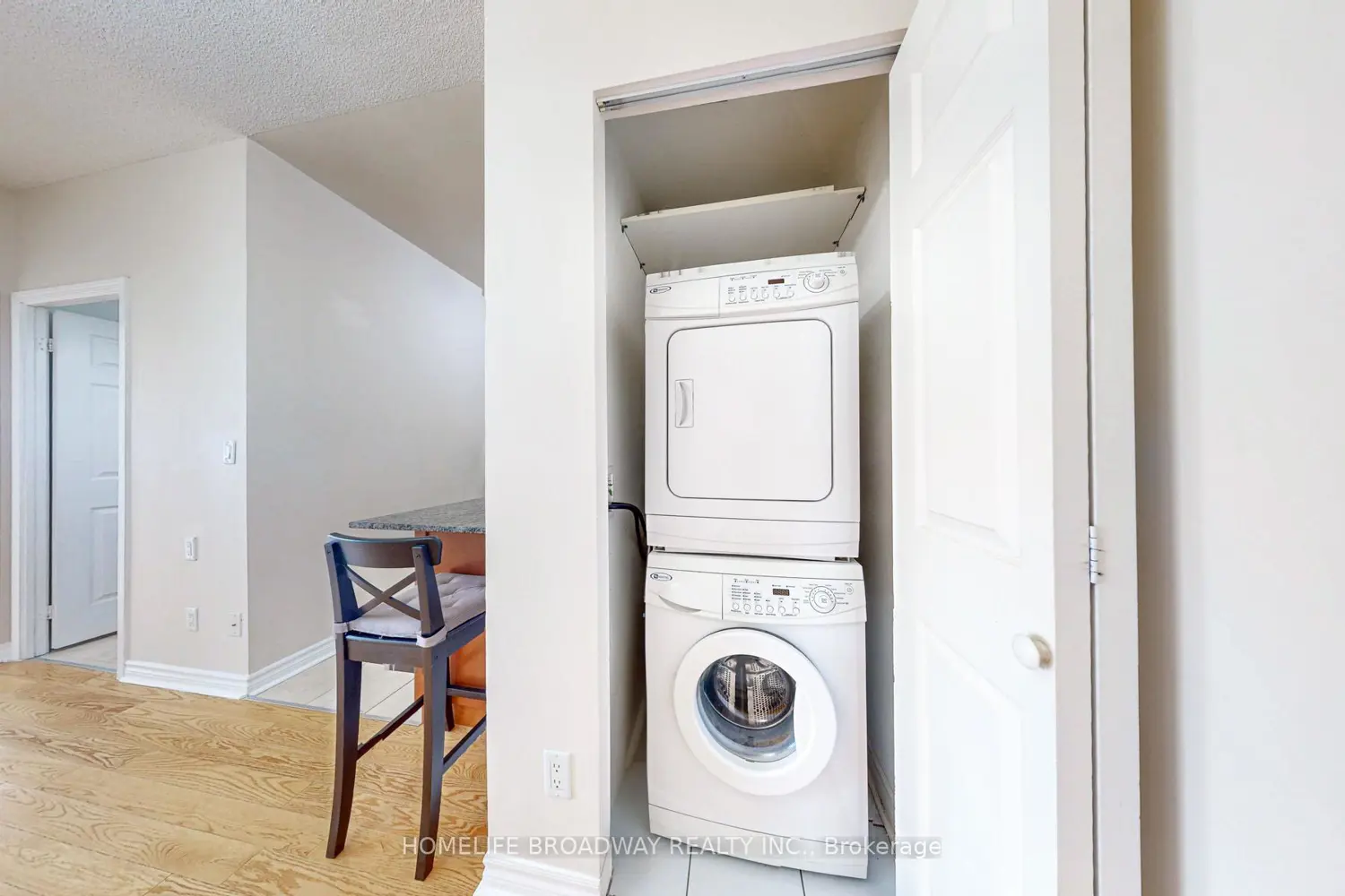 Additional image 13 of 18 Holmes Avenue 2215