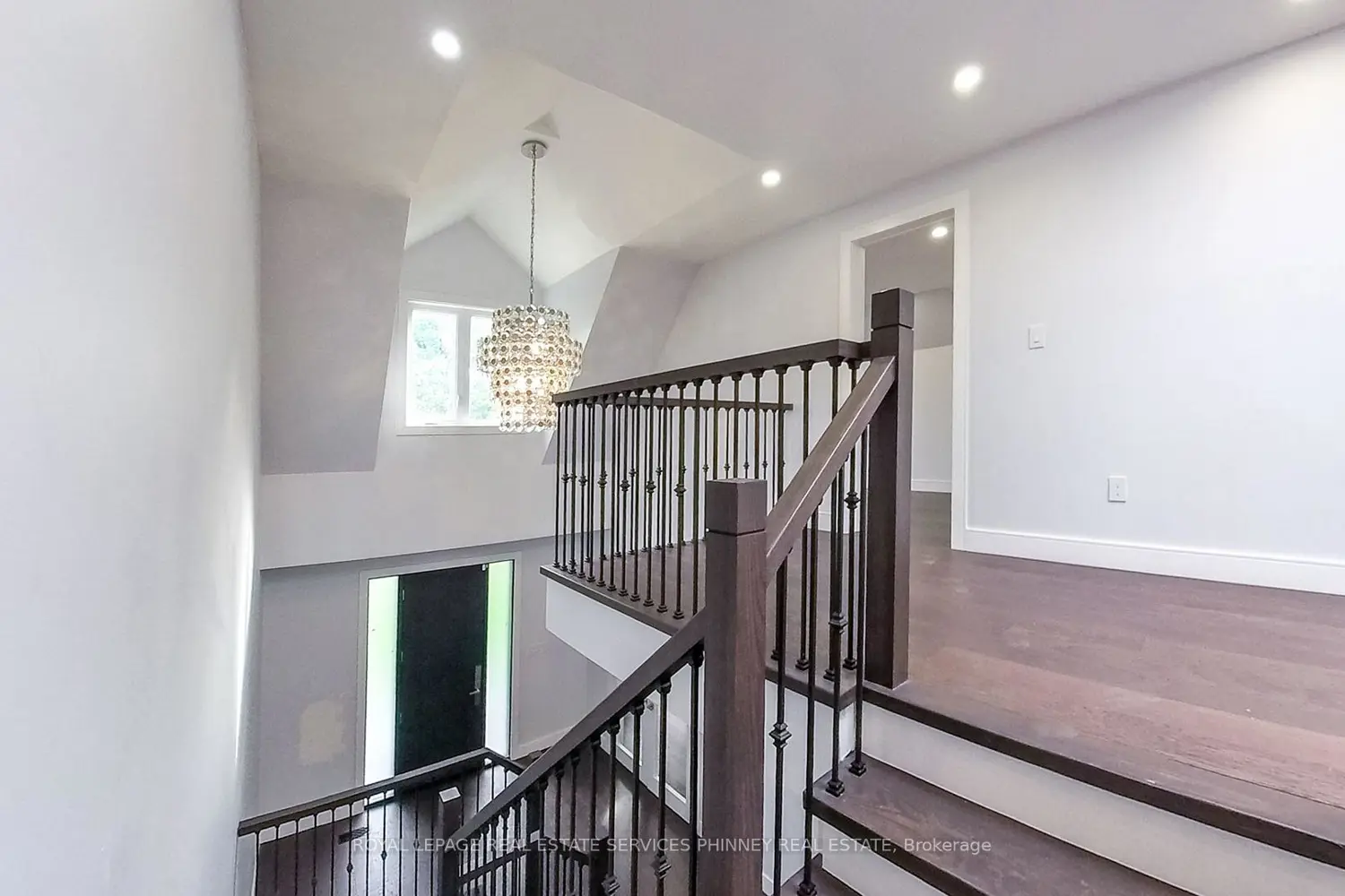 Additional image 10 of 1029 Lorne Park Road