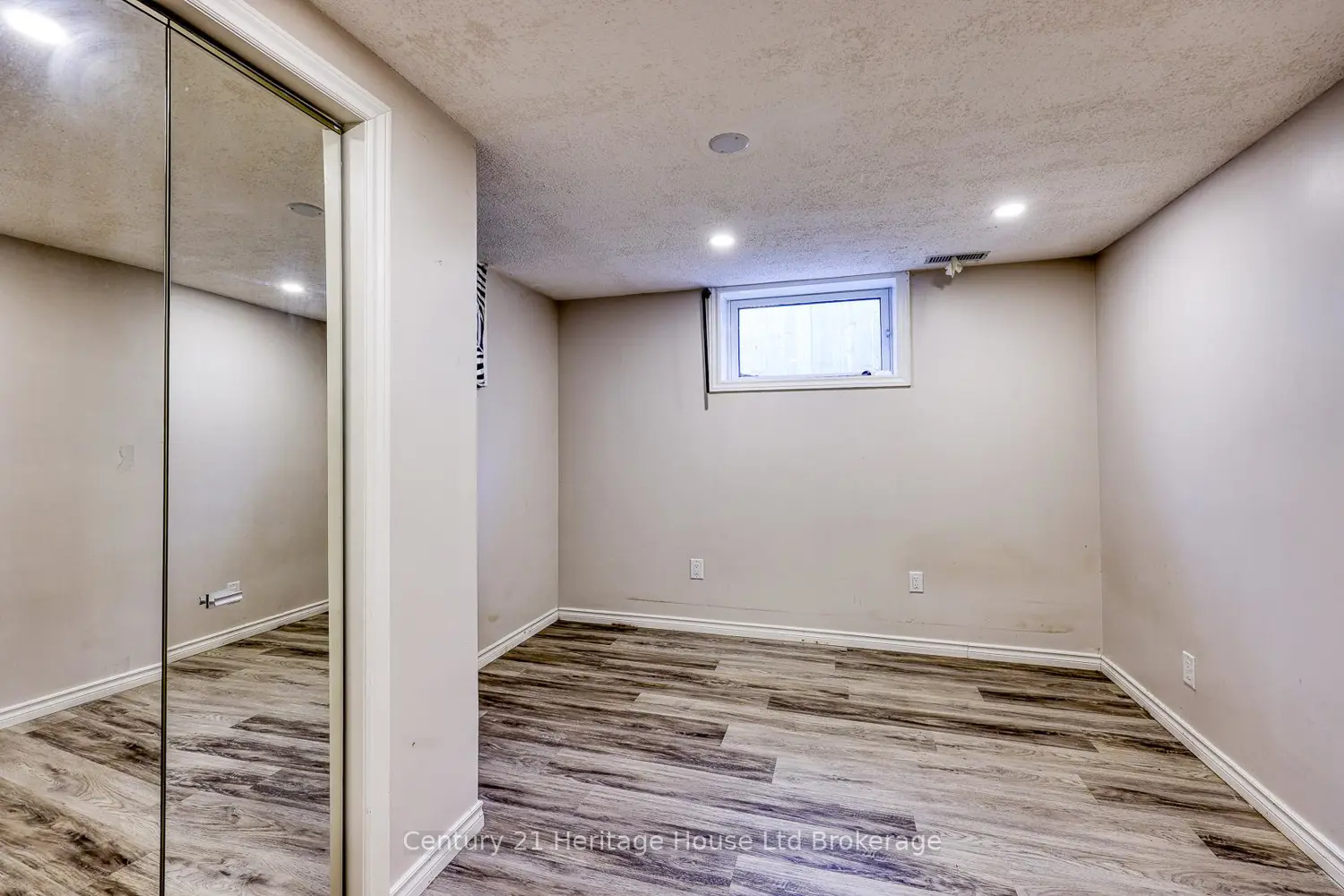 Additional image 13 of 719 Peel Street