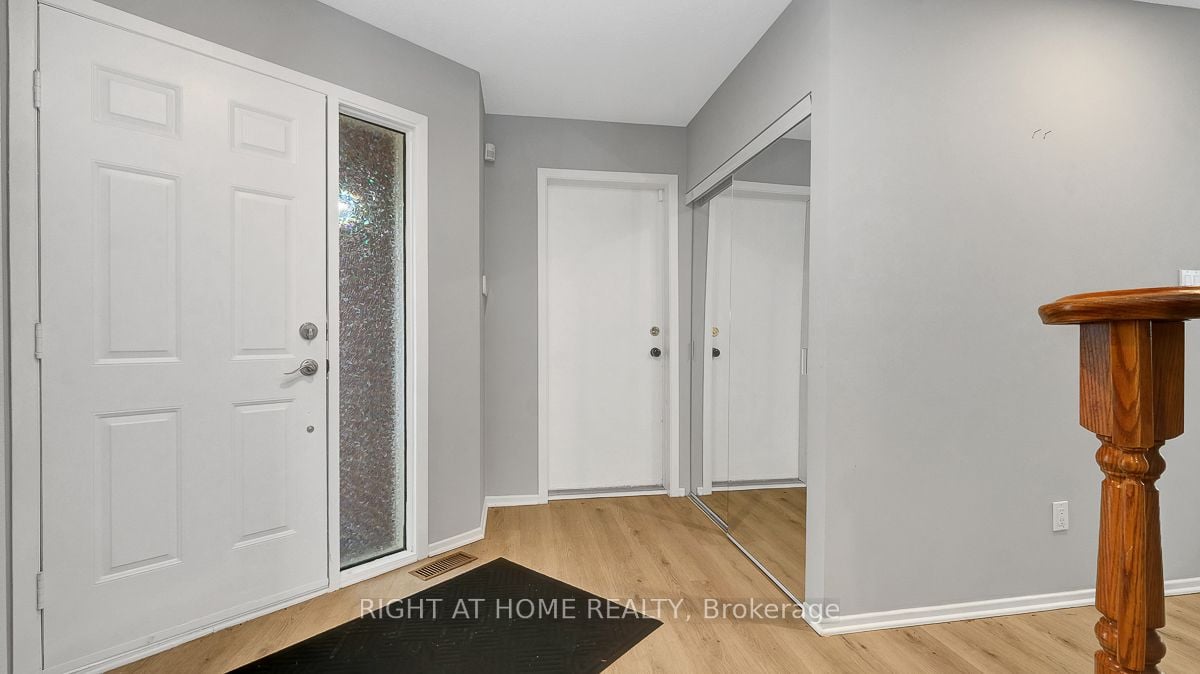 Additional image 4 of 2 Chickasaw Crescent, Ottawa, ON, K2M 1M3