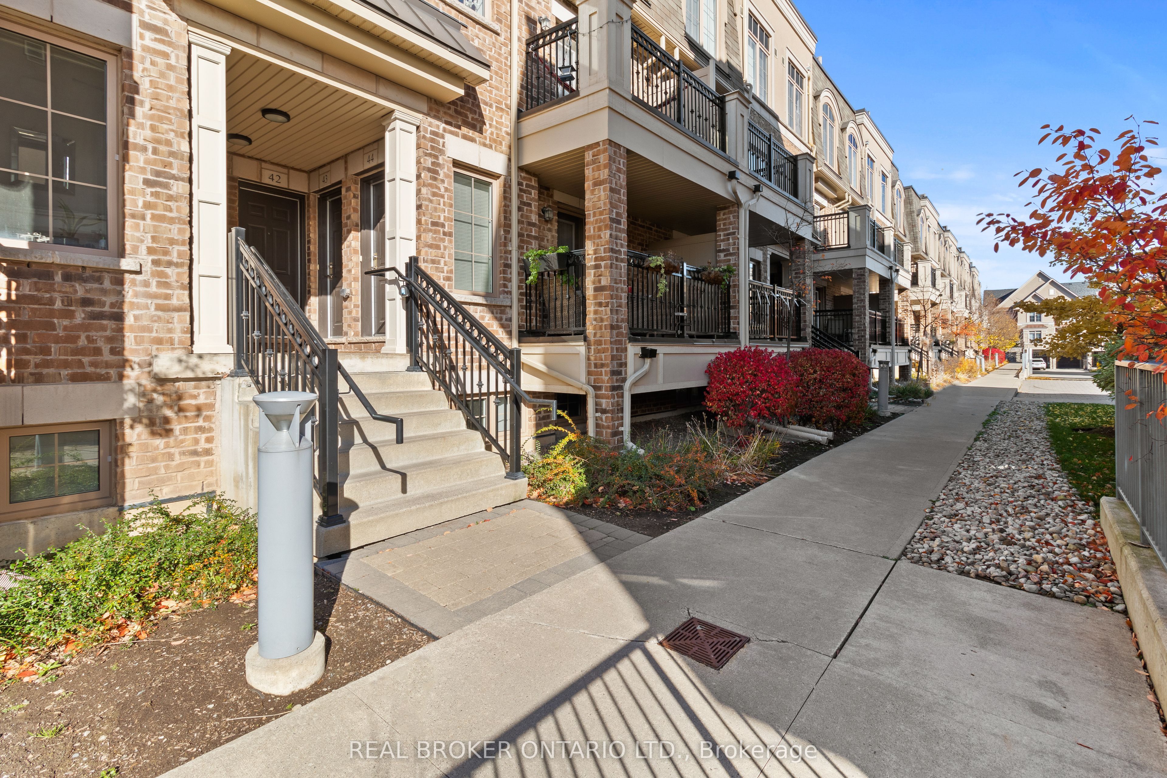 Additional image 3 of 42-2441 Greenwich Drive N, Oakville, ON, L6M 0S3