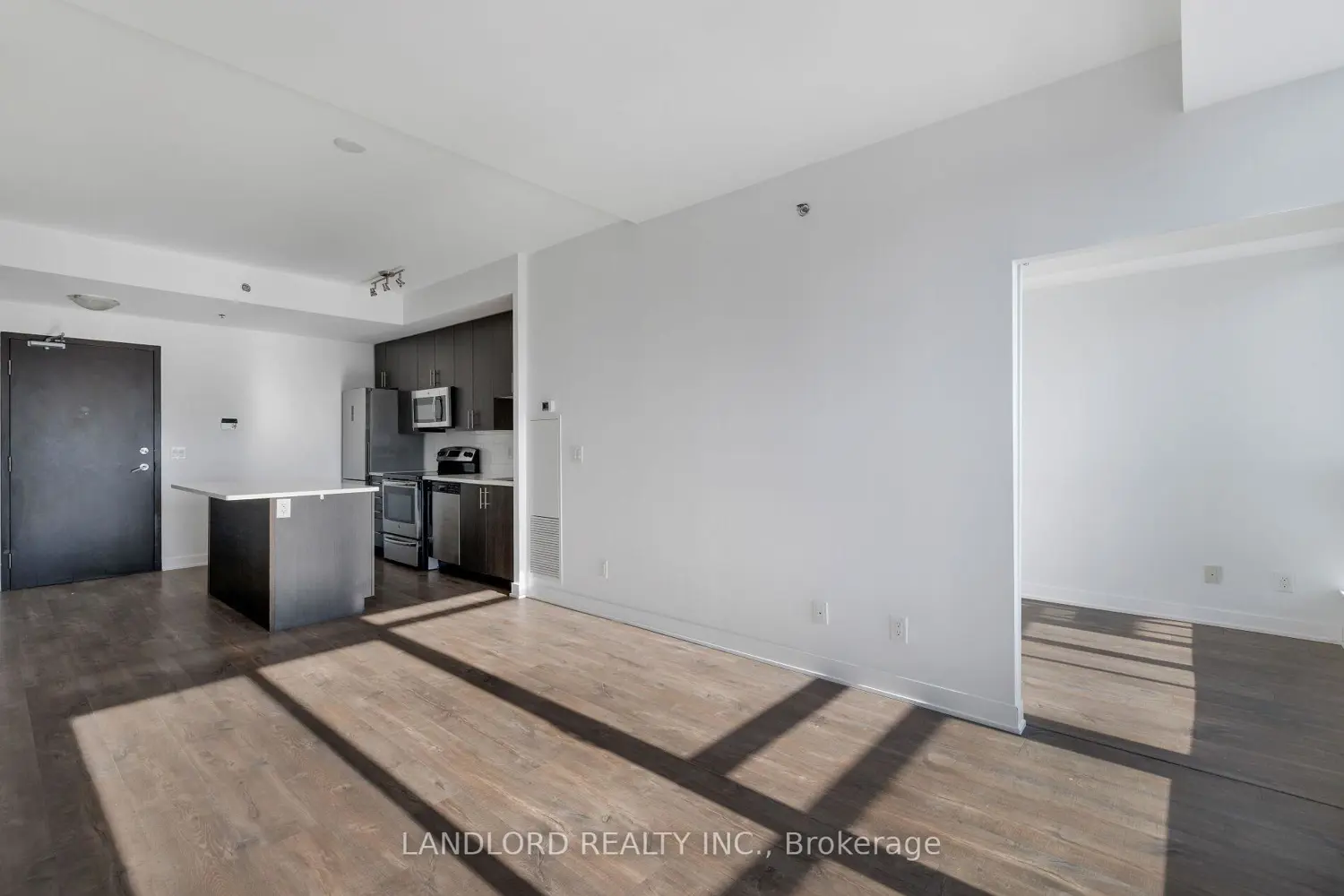 Additional image 5 of 11 Superior Avenue 905