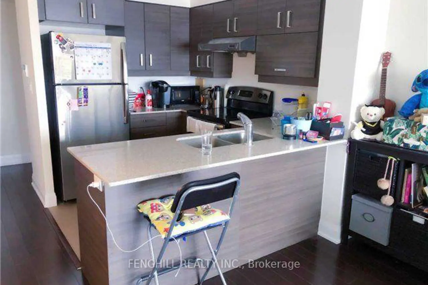 Additional image 3 of 1 Uptown Drive 2010