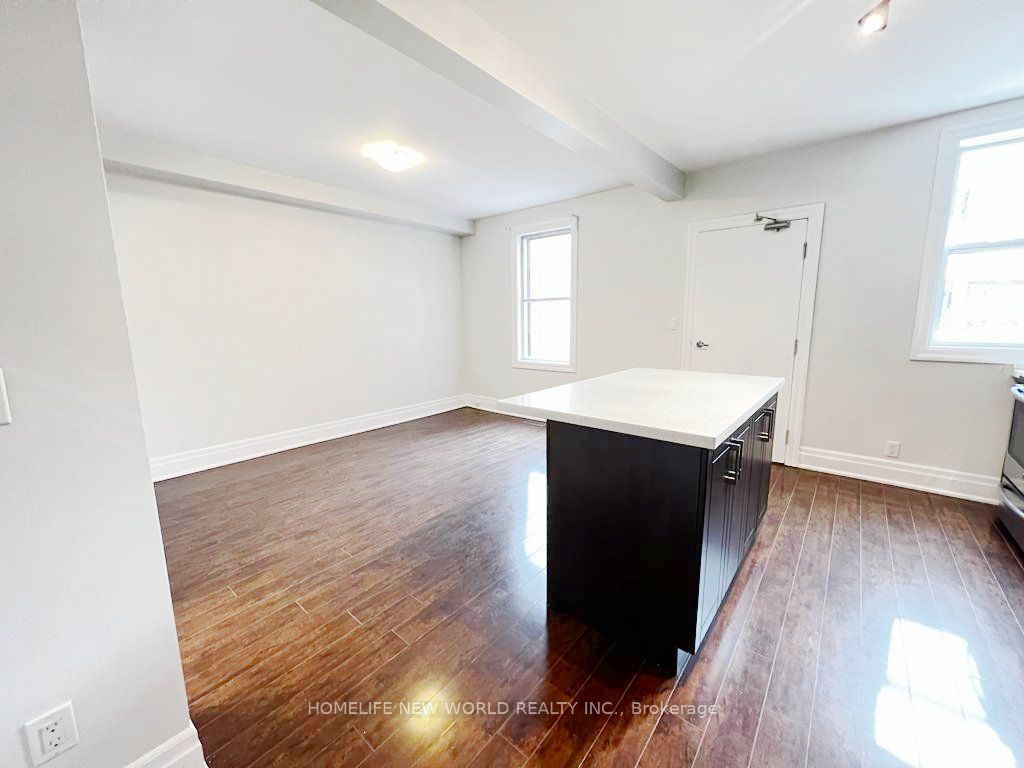 Additional image 5 of Main-3 Roblocke Avenue, Toronto, ON, M6G 3R6